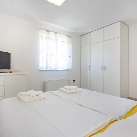 Vlado Apartamento