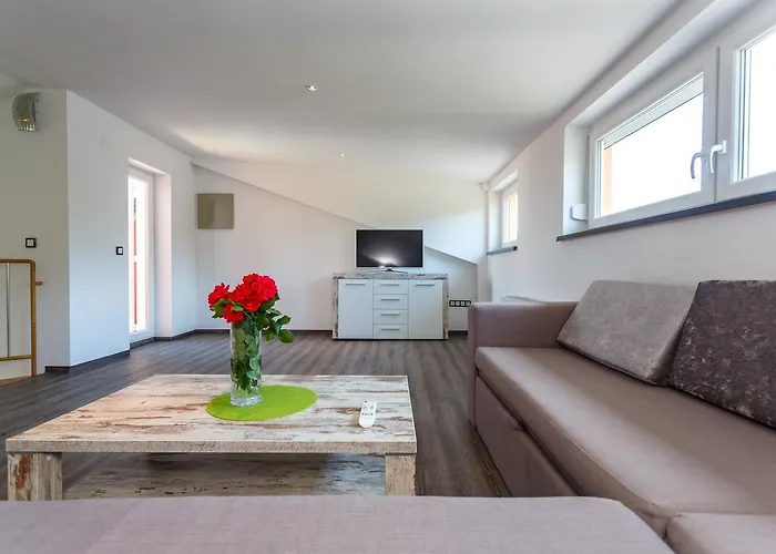 Vlado Apartamento Krk Town